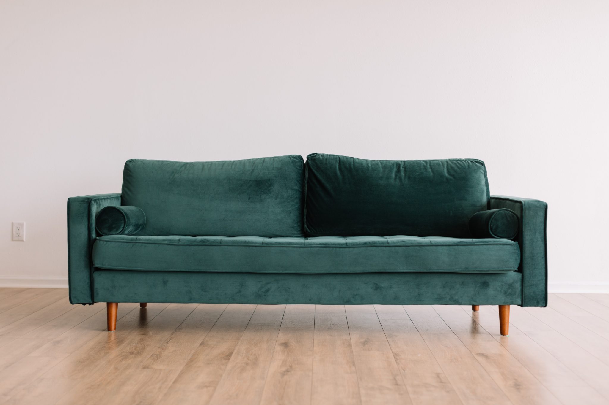 Loveseat vs. Sofas Which One is Right for Your Space? Home of Cozy